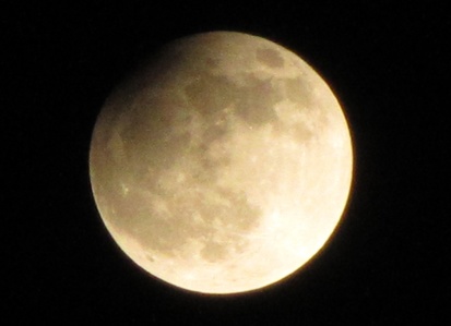 Částečné zatmění Měsíce Mokré V Lípách 25.4.2013 ve 22.04 hodin
